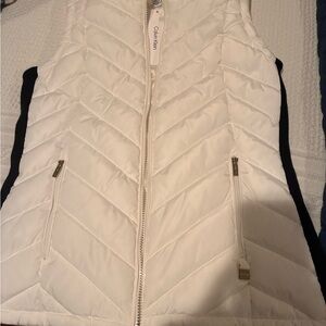 Calvin Klein Women's White and Black Quilted Vest